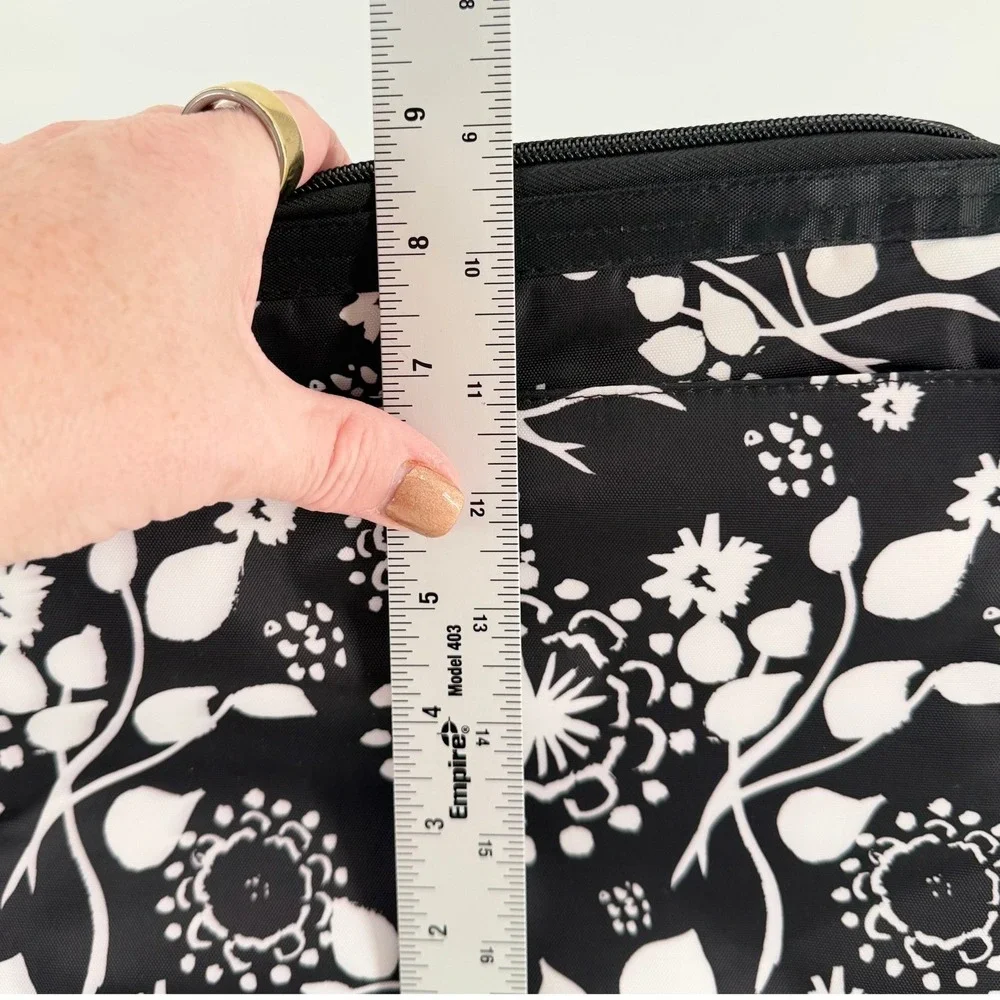 THIRTY-ONE Black White Floral Cosmetic Bag Travel Makeup Organizer